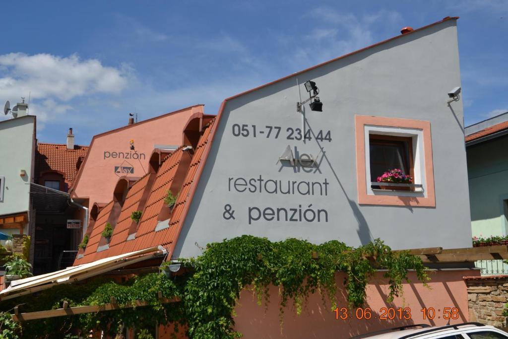 Alex Pension Prešov Rom bilde