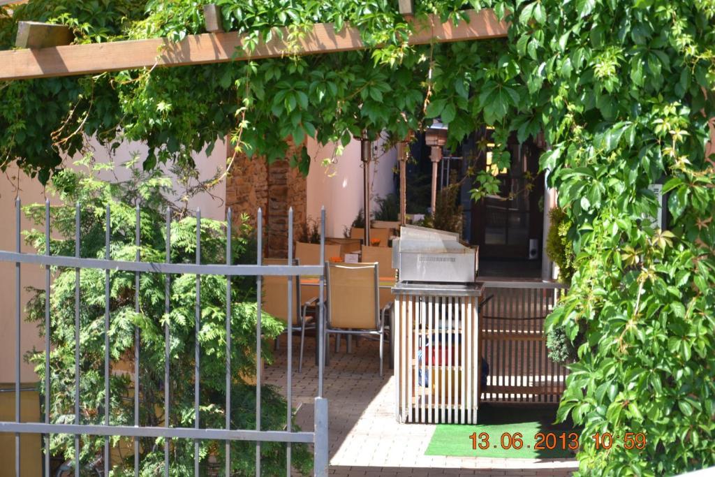 Alex Pension Prešov Rom bilde